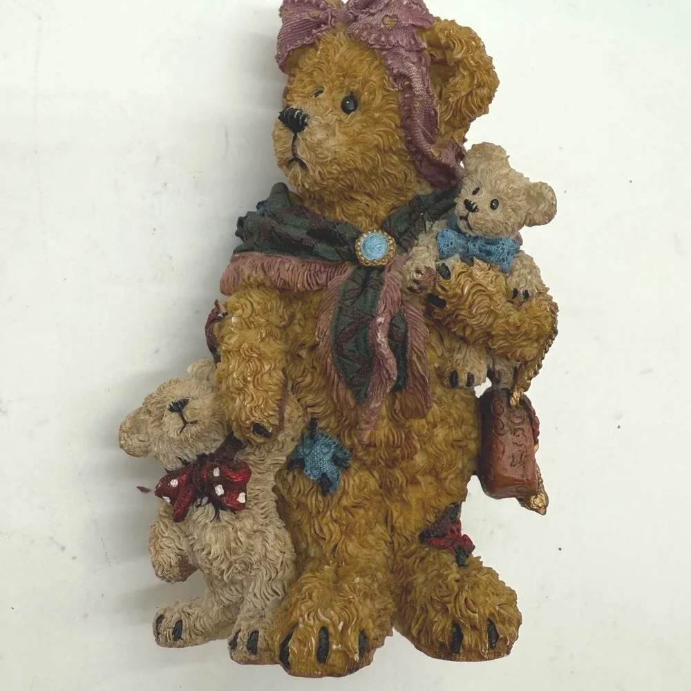 Cherished Teddies Figurine mama Bear baby Holding Book Scarves and‎ Bows
